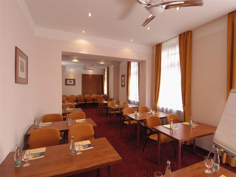 Hotel Selsky Dvur - Bohemian Village Courtyard Prague Exterior photo